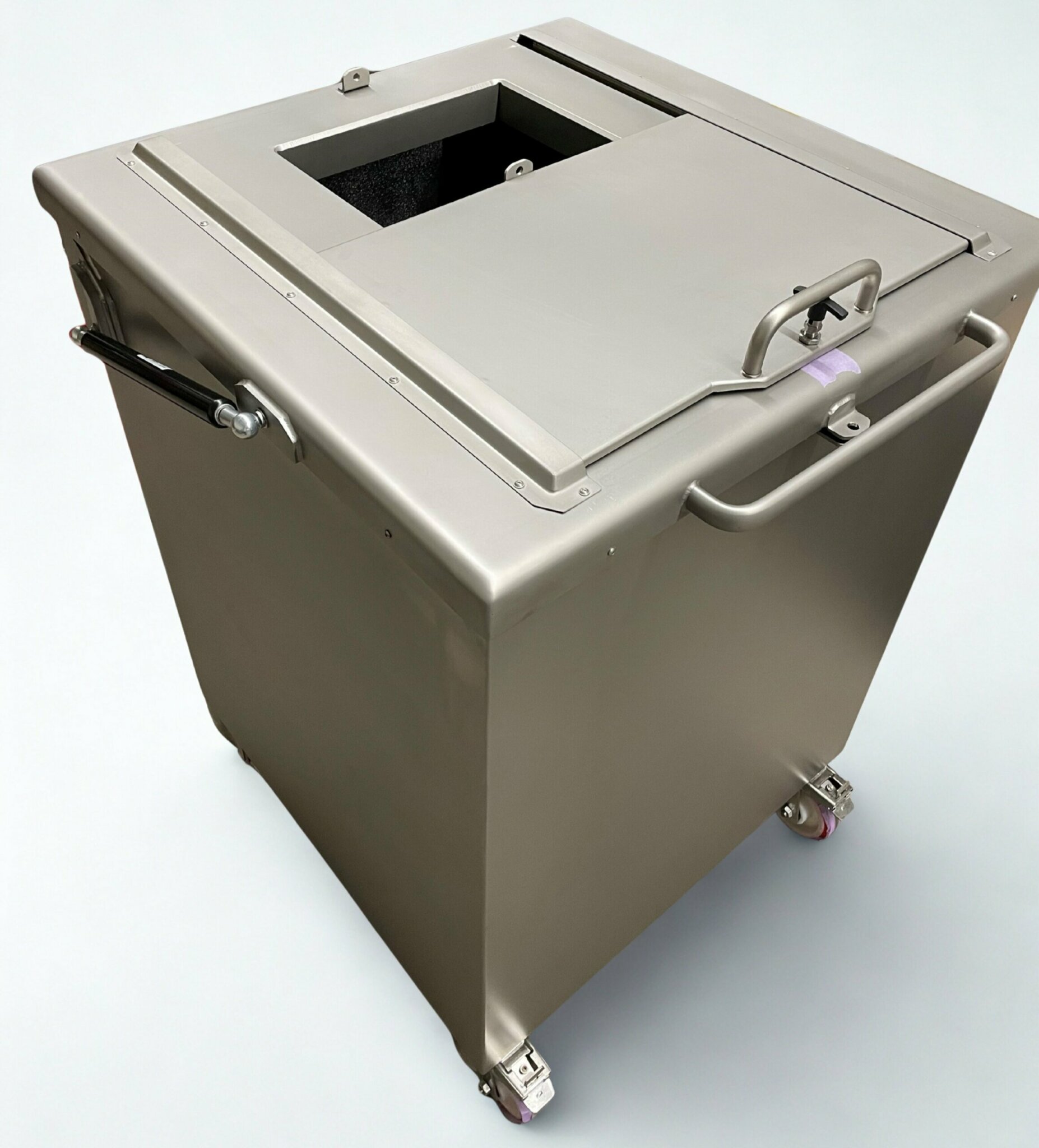 Large Mobile Radioactive Waste Container - Nuclear Shields